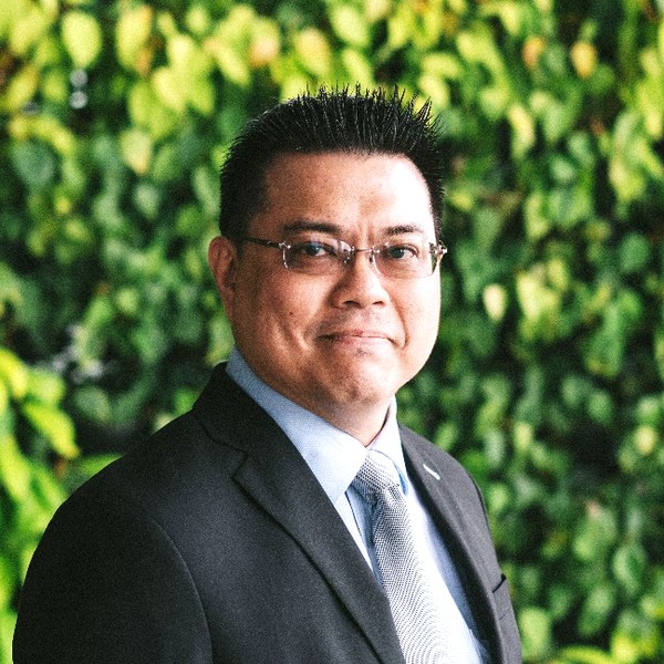Dr. Leong Yew Wei